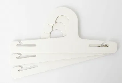 Paperiripustimet vaateliikkeisiin, aikuisten ripustimet, päähuivit, ympäristöystävälliset paperikoukut, paperiripustimet Ivory Board Fbb -paperi
